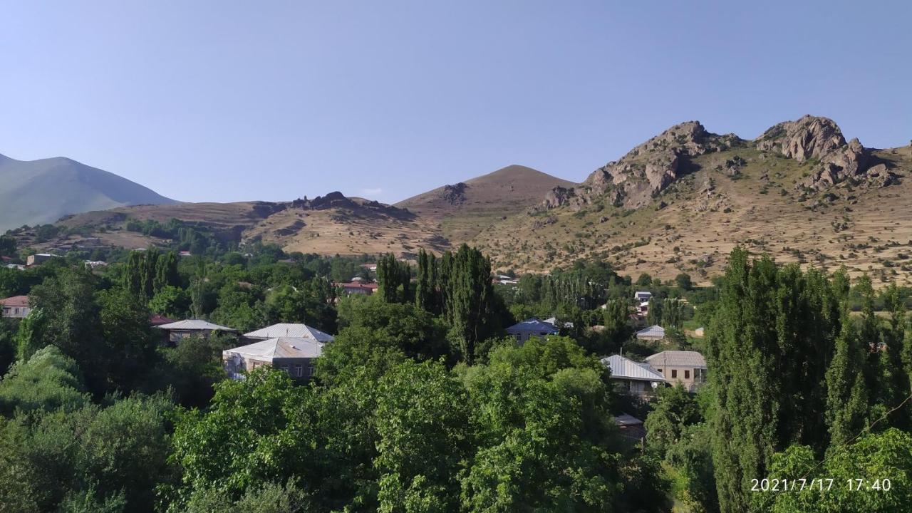Verishen Guest House B&B Горис Экстерьер фото