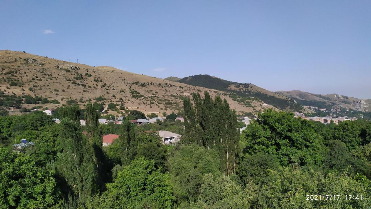 Verishen Guest House B&B Горис Экстерьер фото