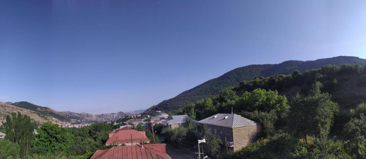 Verishen Guest House B&B Горис Экстерьер фото