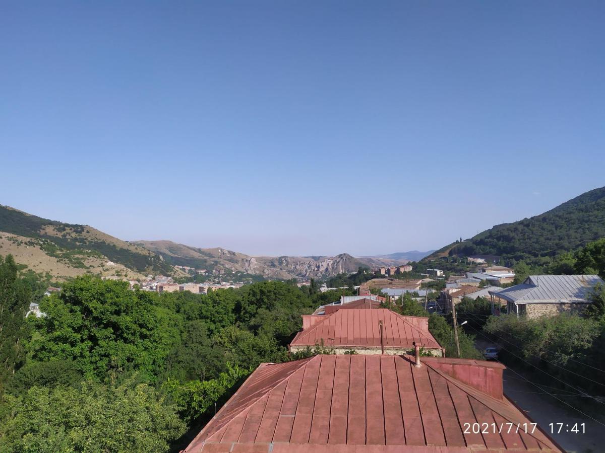 Verishen Guest House B&B Горис Экстерьер фото