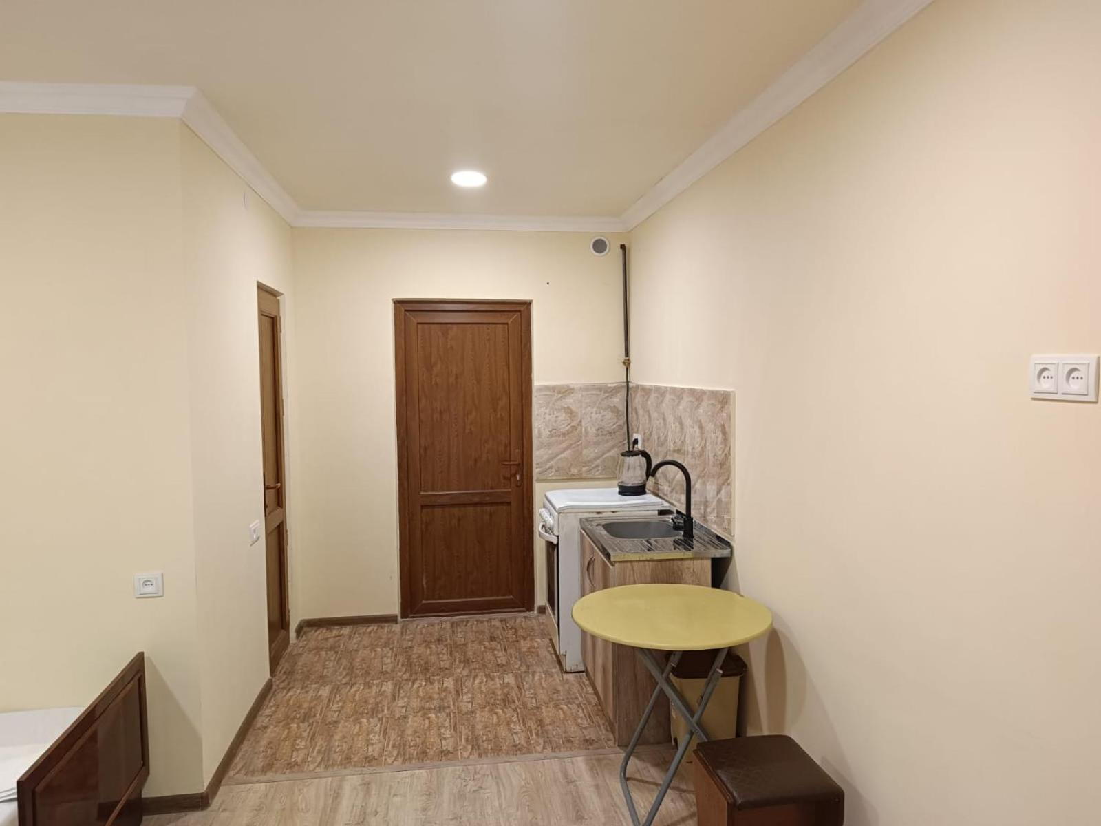 Verishen Guest House B&B Горис Экстерьер фото