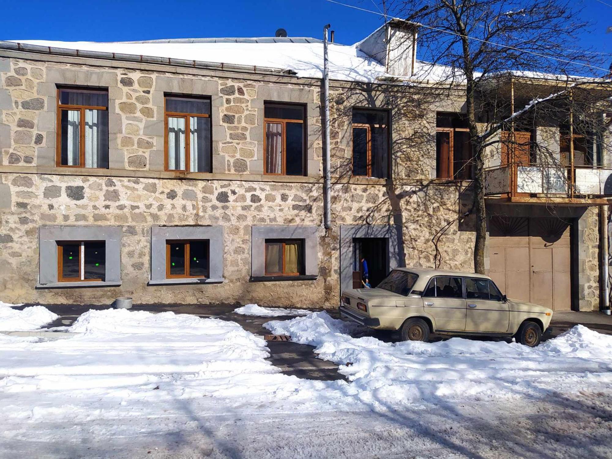 Verishen Guest House B&B Горис Экстерьер фото