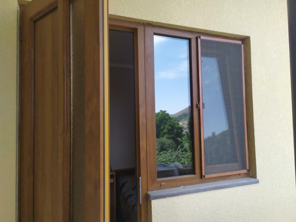 Verishen Guest House B&B Горис Экстерьер фото