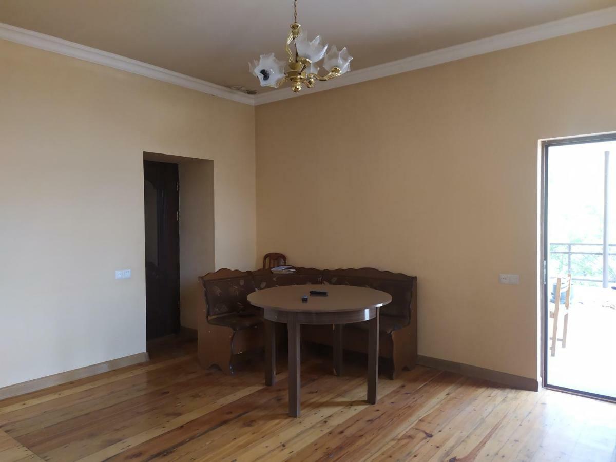 Verishen Guest House B&B Горис Экстерьер фото