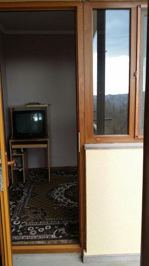 Verishen Guest House B&B Горис Экстерьер фото