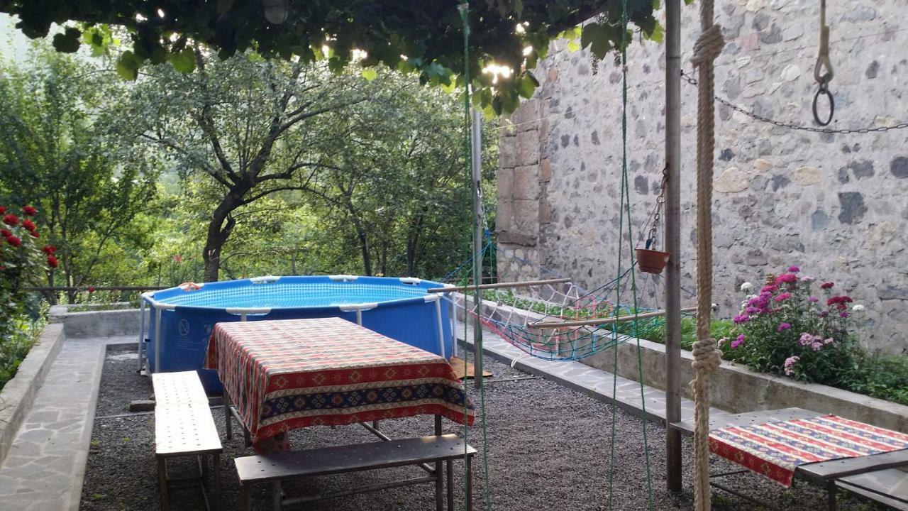 Verishen Guest House B&B Горис Экстерьер фото