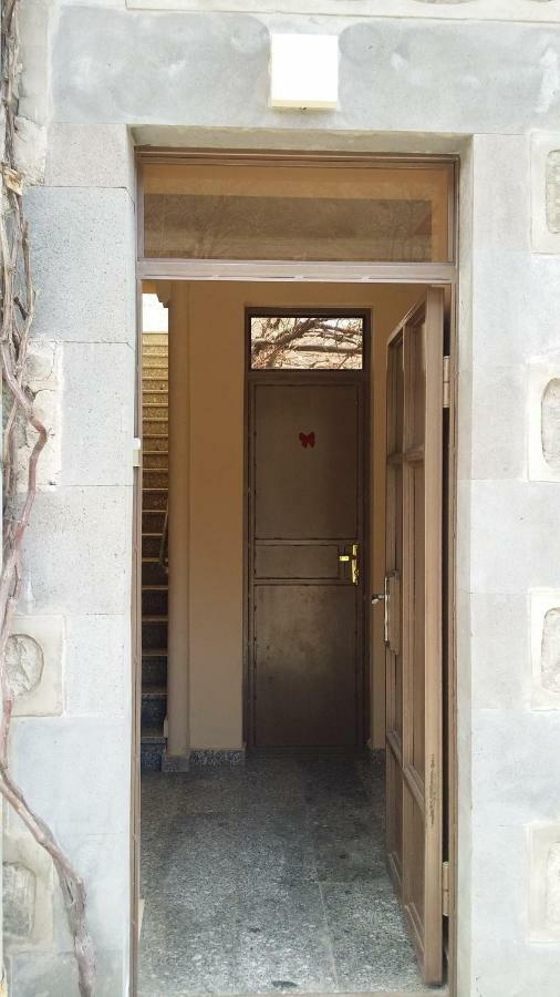 Verishen Guest House B&B Горис Экстерьер фото